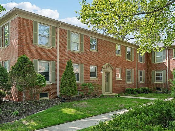 3rd image of 820-834 E Henry Clay St #826-2