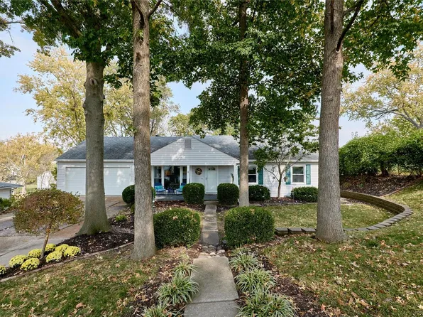 11227 Essex Ave, Bridgeton, MO 63044