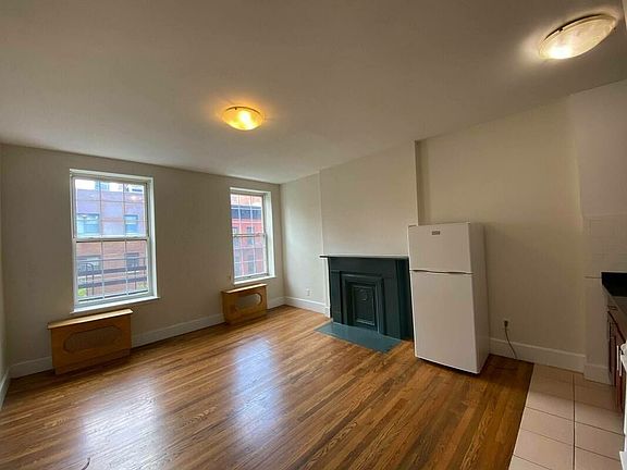 3rd image of 226 E 59th St APT 5FE