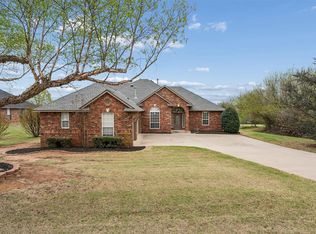 4098 Stonebrook Dr, Norman, OK 73072