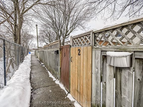 3rd image of 80 Brooklyne Rd #2