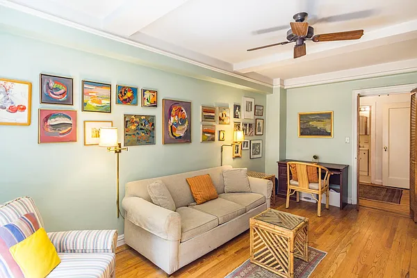 Sold by Century 21 Metropolitan | media 13