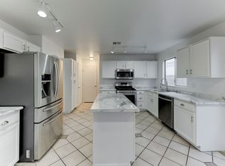 4548 Grand Rock Dr, North Las Vegas, NV 89081