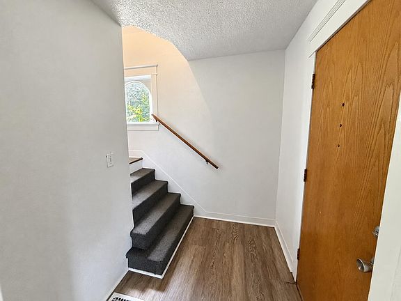 2nd image of 616 Lay Blvd