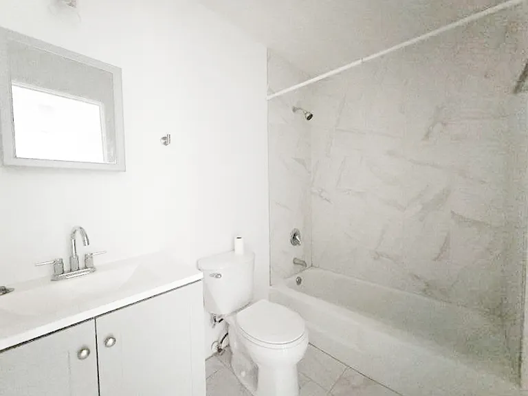5100 N Sheridan Rd #505 — Photo 10