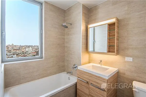 Rented by (Legacy) Elegran | media 9