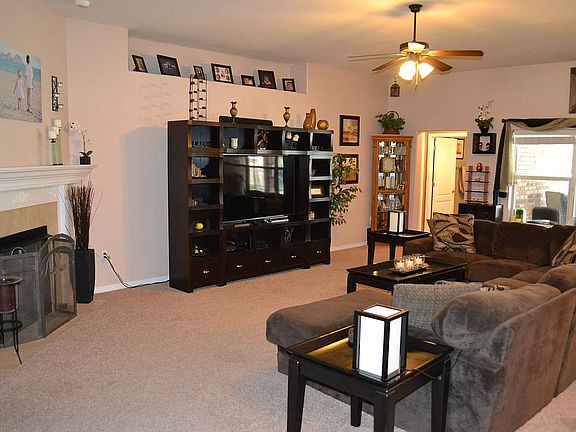 5th image of 9721 Misty Meadow Ln