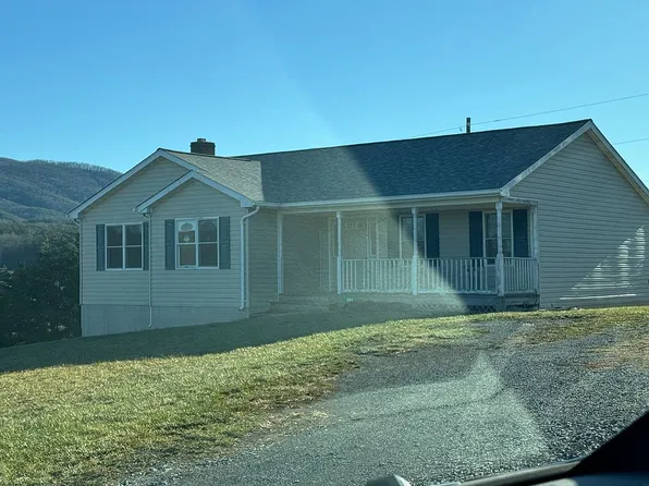 201 Forsythia Ln, Petersburg, WV 26847