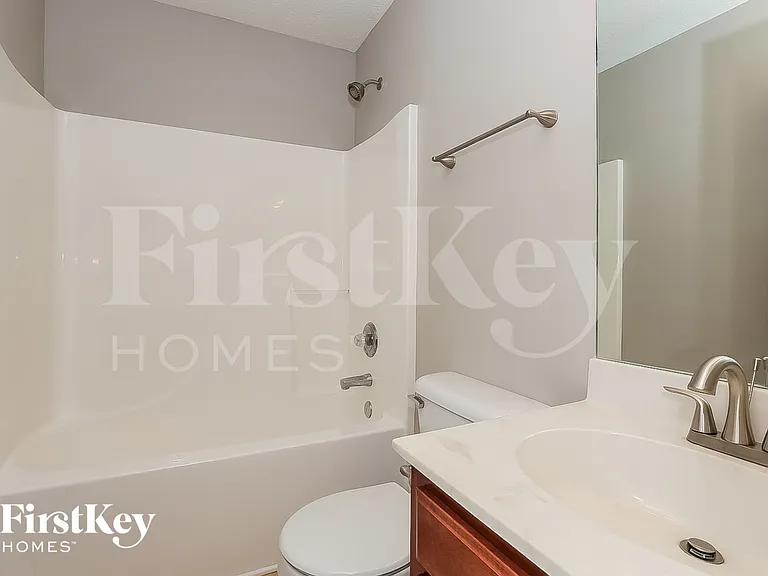 8117 Bostic Dr — Photo 14