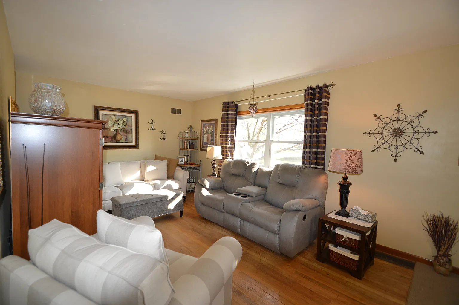 777 Savannah Dr photo 1