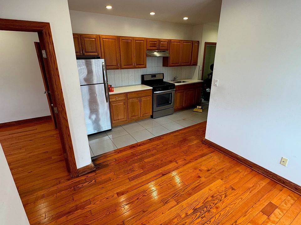 1st image of 32 Fairmount Ave #2