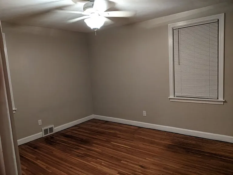71 Delham Ave #LWR — Photo 9