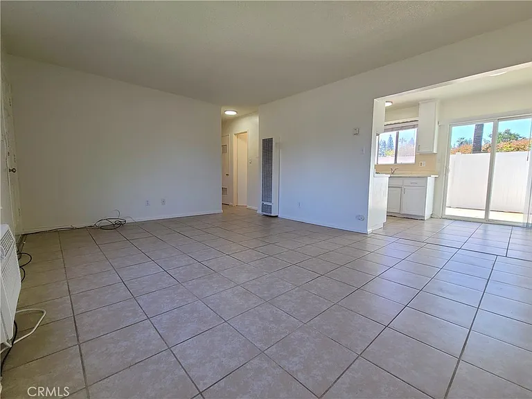 1304 E Central Ave — Photo 6