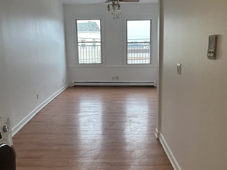 150 Midland Ave #5 — Photo 12