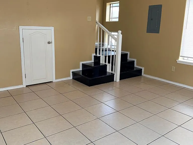 1722 Stone Dr #2 — Photo 6