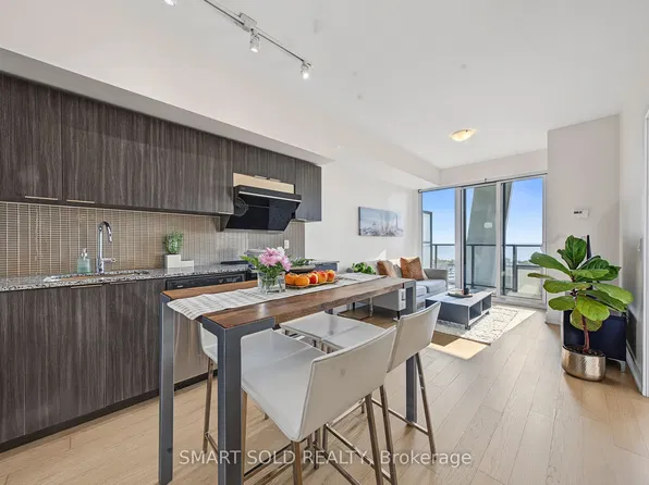 30 Shore Breeze Dr #2419, Toronto, ON M8V 0J1