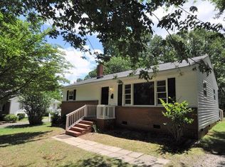 912 Dogwood Dr, Gastonia, NC 28054