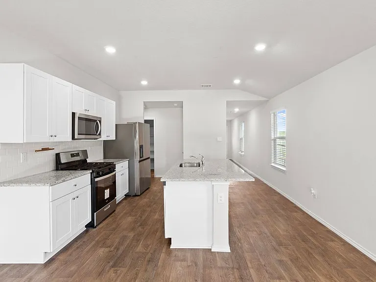 3303 Mission Riv — Photo 6