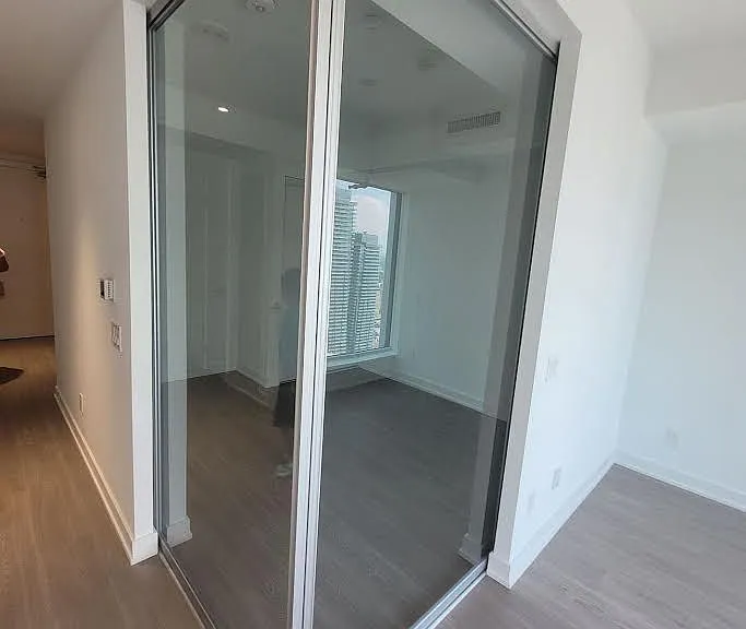 8 Wellesley St W #5505 — Photo 6