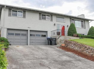 102 N 12th St, Selah, WA 98942