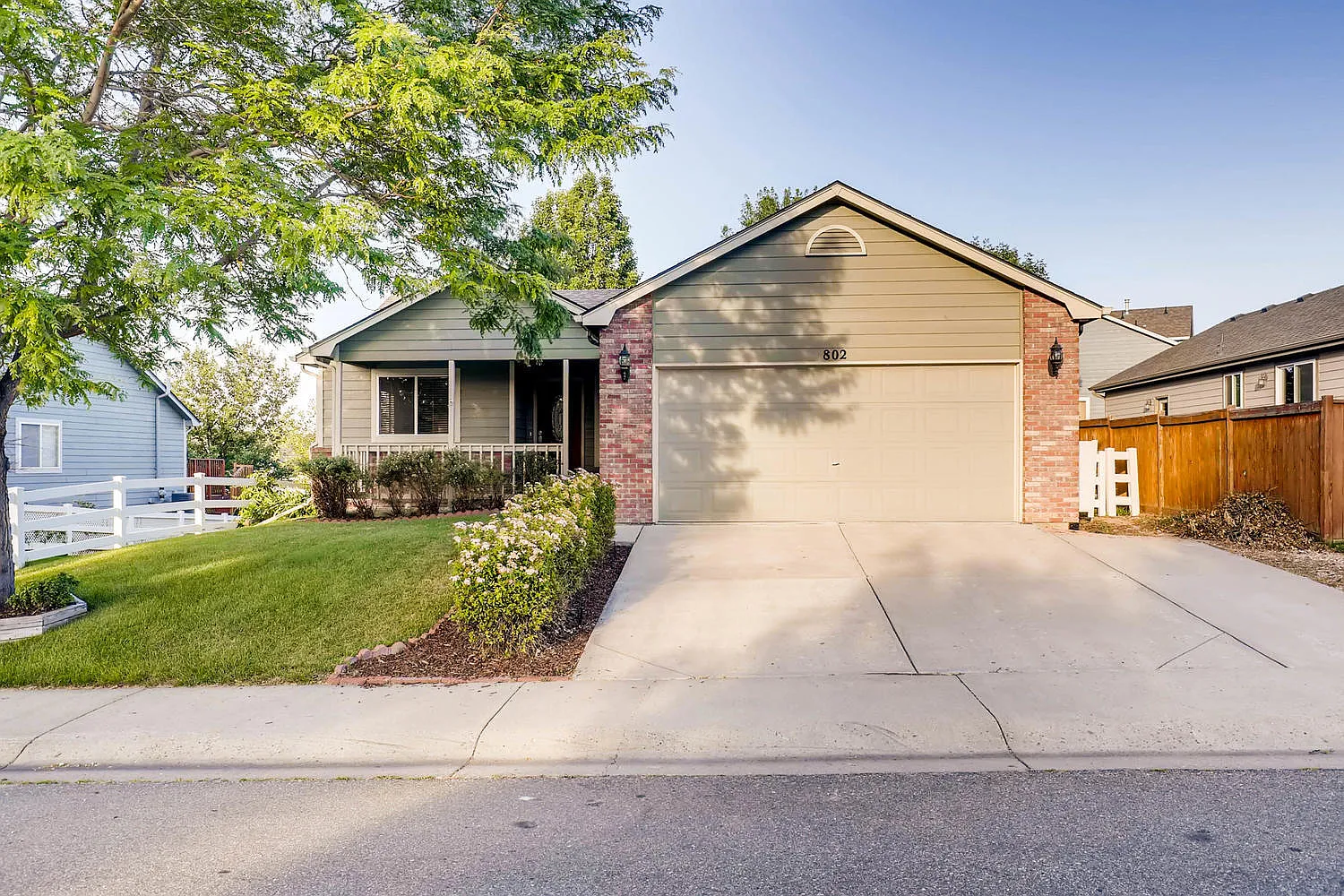 3 bed, 2176 sqft, $2,300 — Photo 1