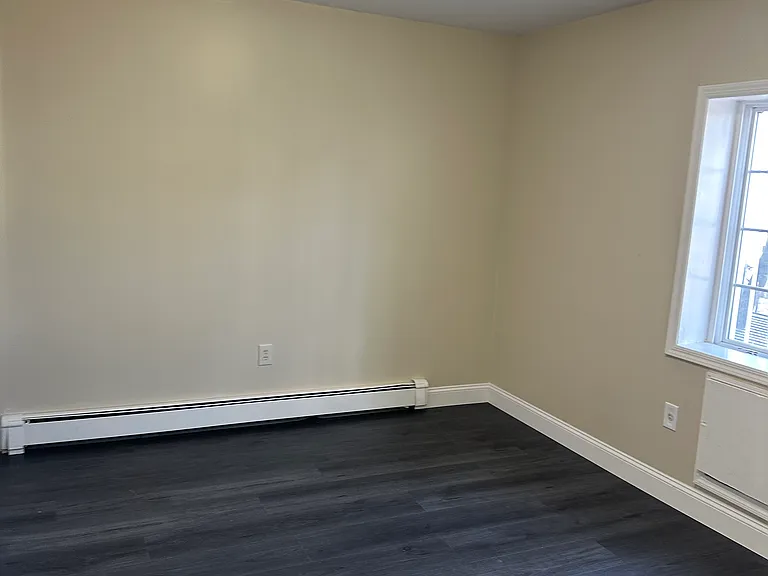 101 Avenue 103 St — Photo 5