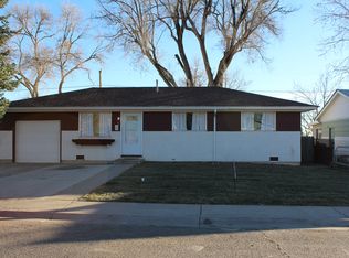8 Taos Rd, Pueblo, CO 81001