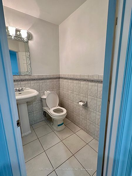 Burlington House for rent - 4 Bedrooms — photo 8