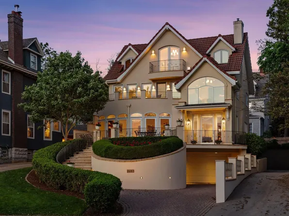 2683 E Lake Of The Isles Pkwy, Minneapolis, MN 55408