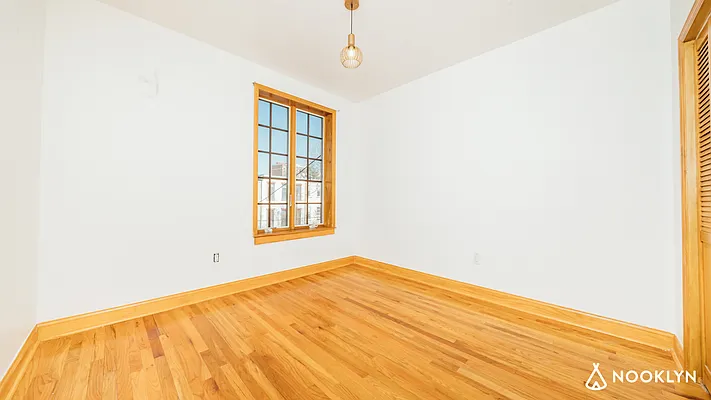 Rented by Nooklyn NYC LLC | media 28