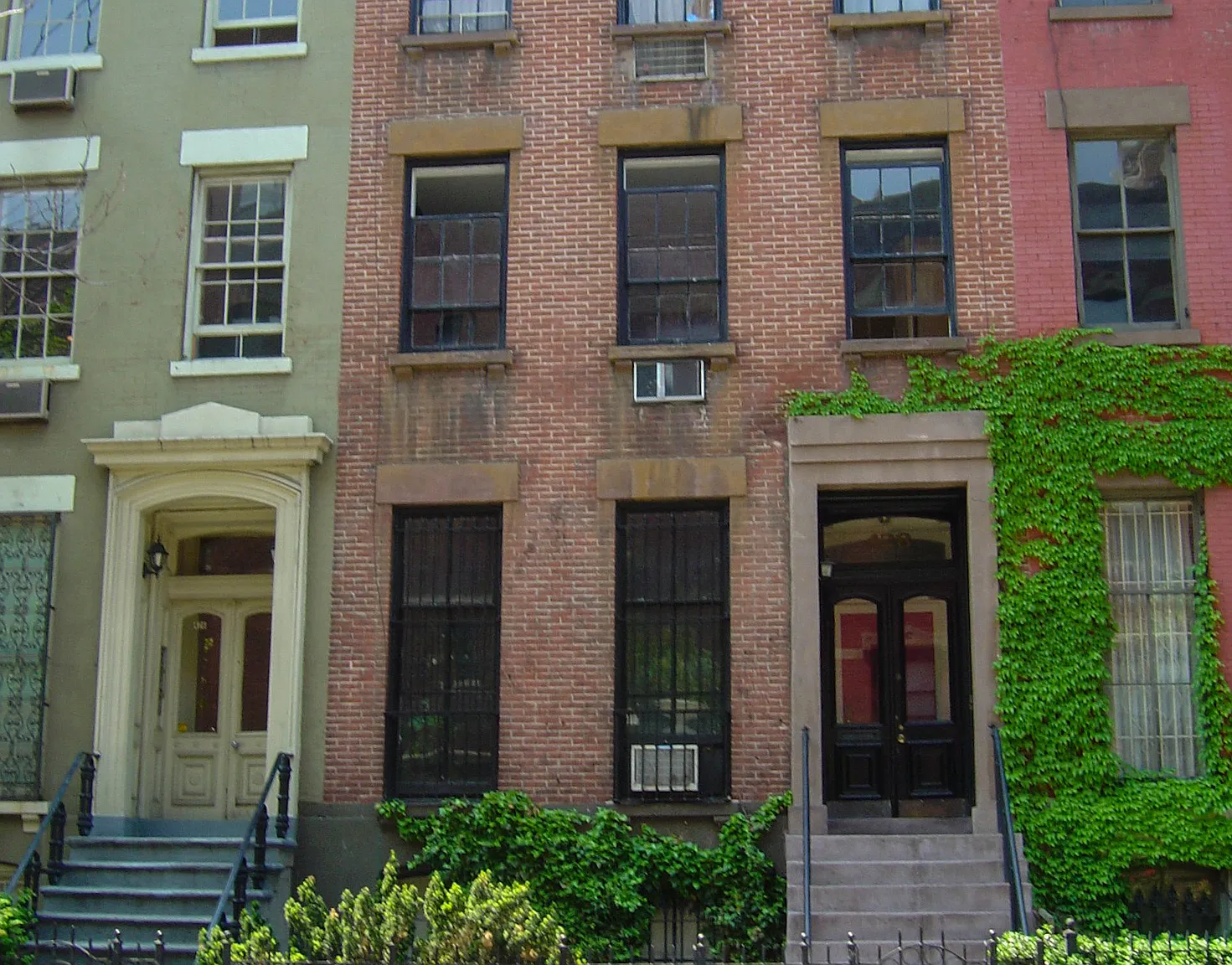 428 West 44th Street — Photo 2