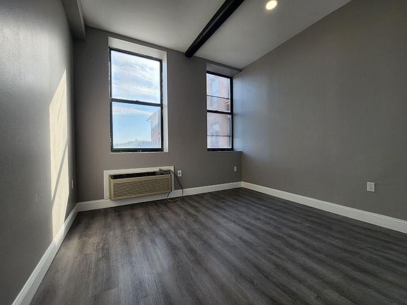 5th image of 69 Sparta Ave #320