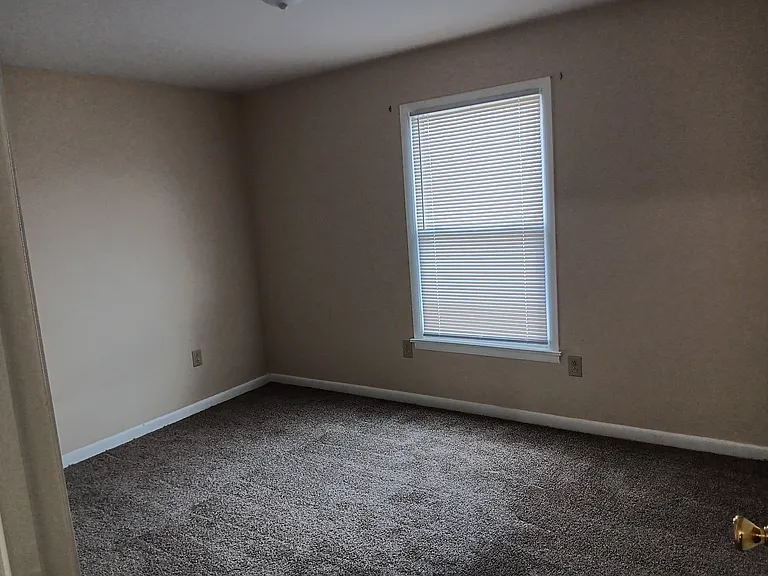1151 Lawrence Rd — Photo 6