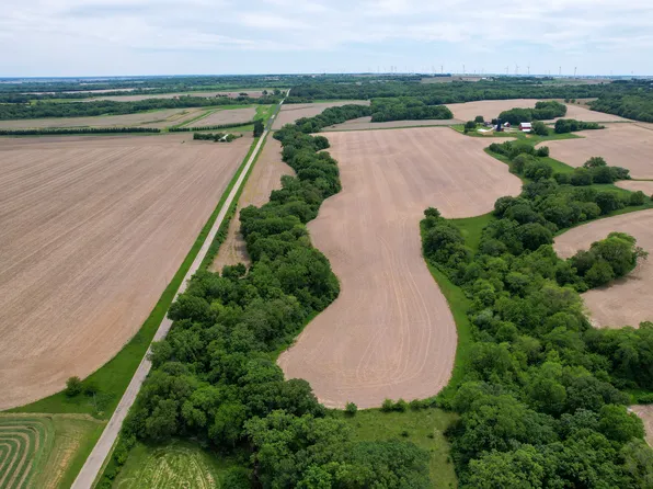 15503 North St, Tiskilwa, IL 61368