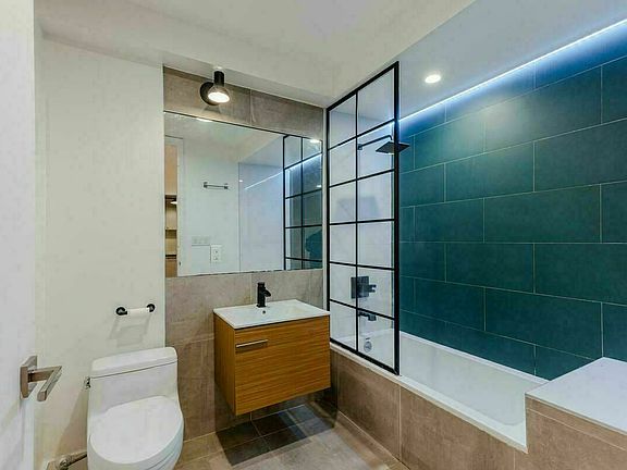 5th image of 621 Parkside Ave #1B