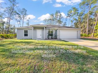 6 Malauka Pass Dr, Ocklawaha, FL 32179