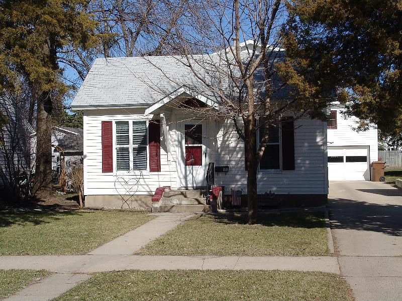 1st image of 1166 Iowa Ave SE