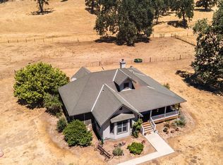 902 Pascoe Rd, Glennville, CA 93226