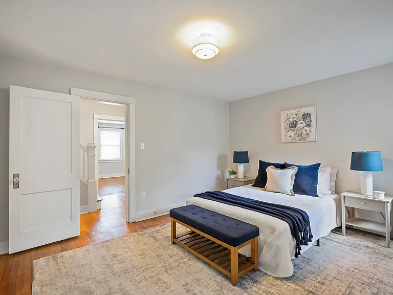 215 Main St — Photo 17