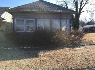 429 N James Ave, Centralia, IL 62801