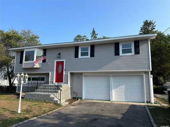 6 Sutton Place, Ronkonkoma, NY 11779