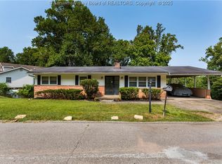 12 Marquis Dr, Huntington, WV 25705