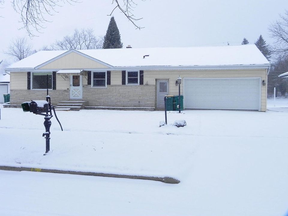 1st image of W54N277 Van Buren DRIVE