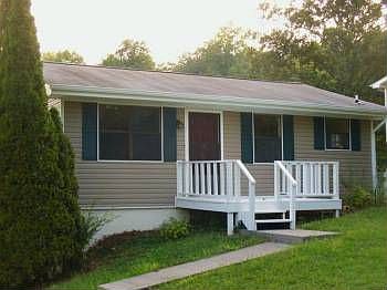 1st image of 158 Newton Dr SE