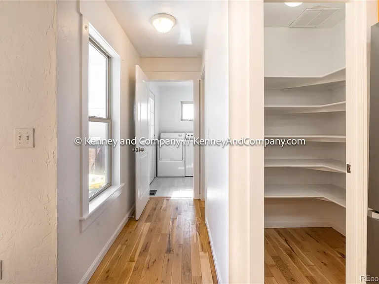 109 Cantril St — Photo 8