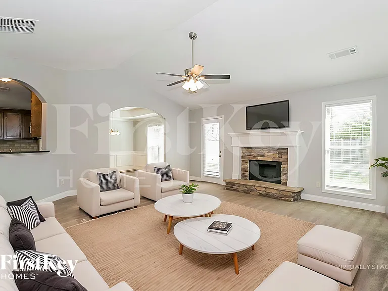 1439 Dillard Heights Dr — Photo 5
