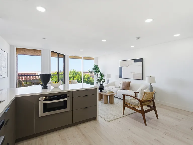 190 Del Mar Shores Ter #69 — Photo 4