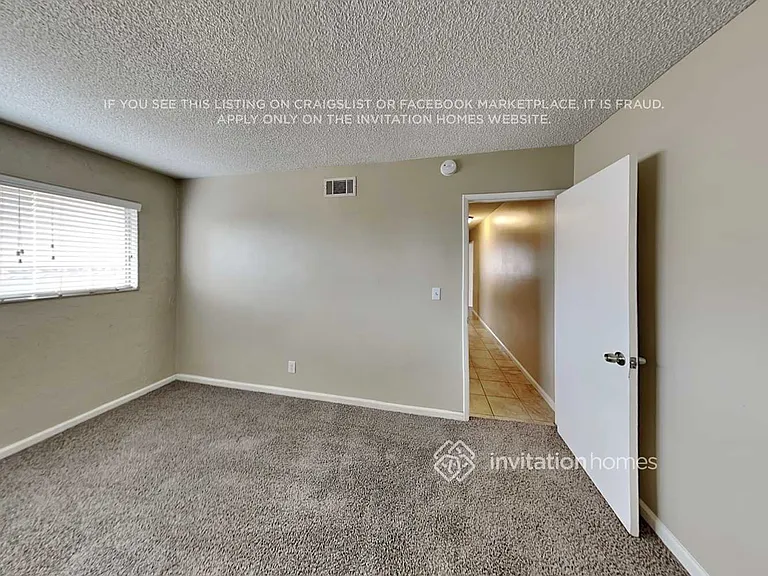 1406 E Elsmere Dr — Photo 12