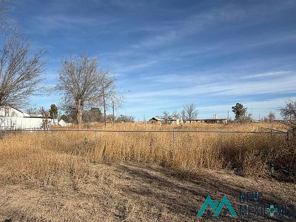 3rd image of 503 W Mountain View Rd