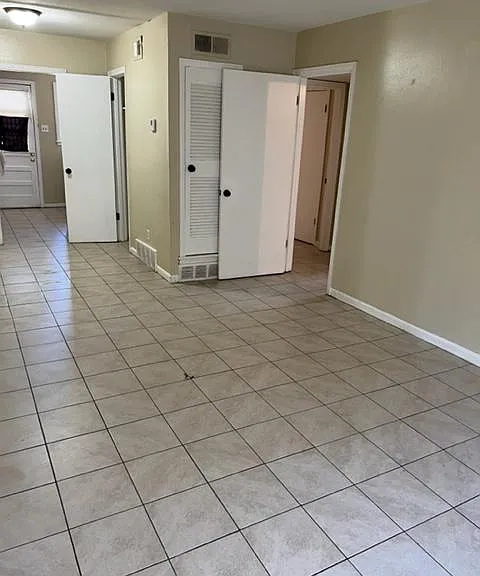 4332 Melinda Ave — Photo 2
